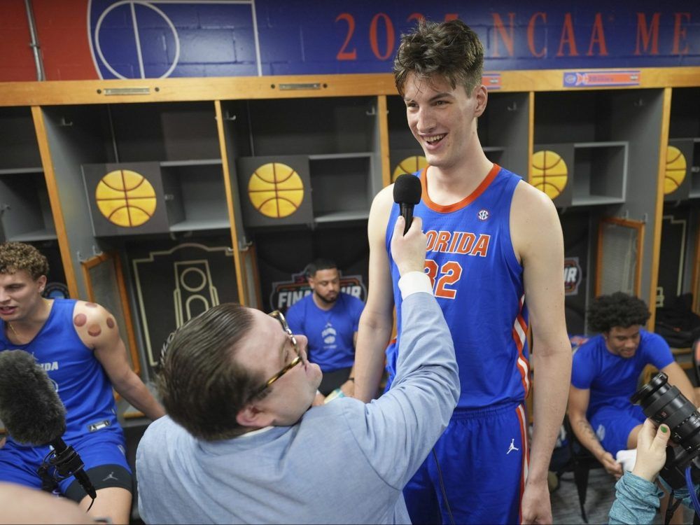 Canada’s Rioux, world’s tallest teen, gets first NCAA basket