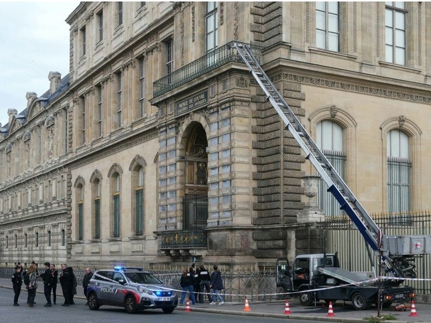 LOUVRE HEIST: Thieves Dared to Steal…and ALMOST Got Caught!