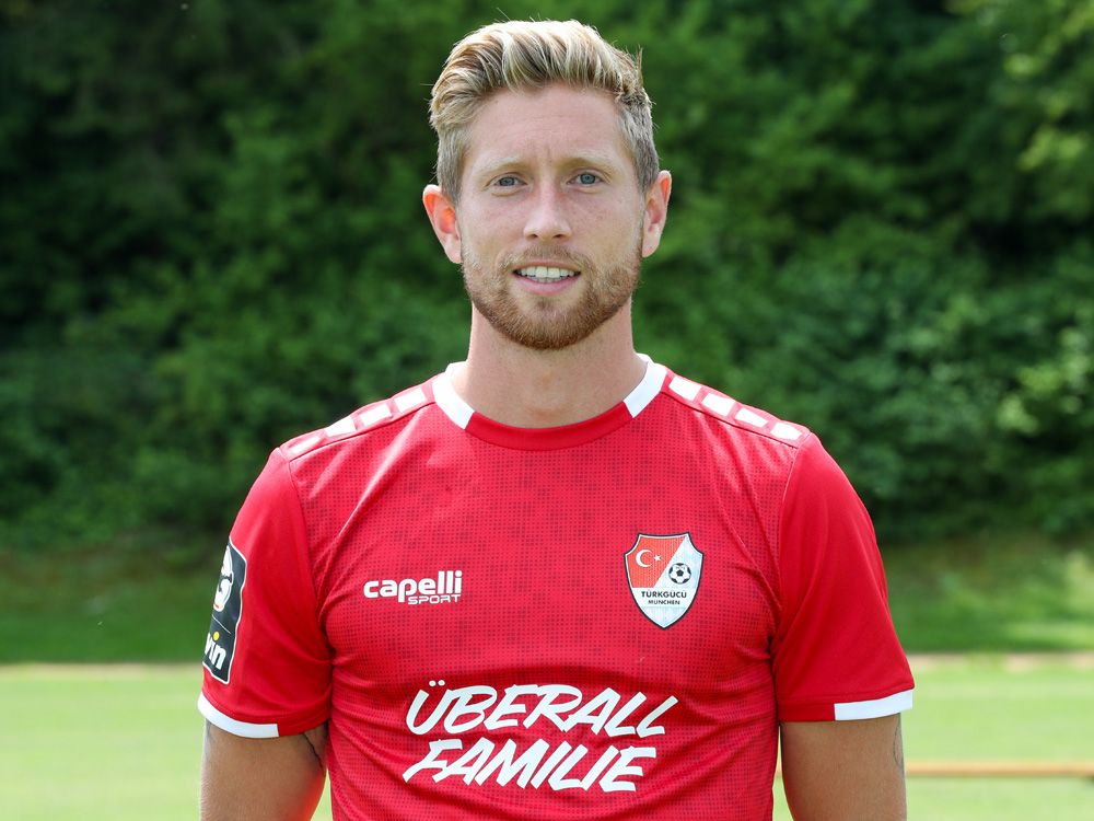 German soccer player Sebastian Hertner dies after fall from ski lift |  Toronto Sun