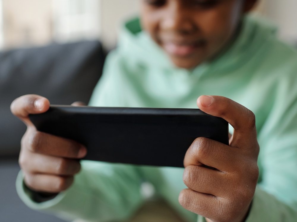 Screen-time worries send parents in increasingly desperate directions