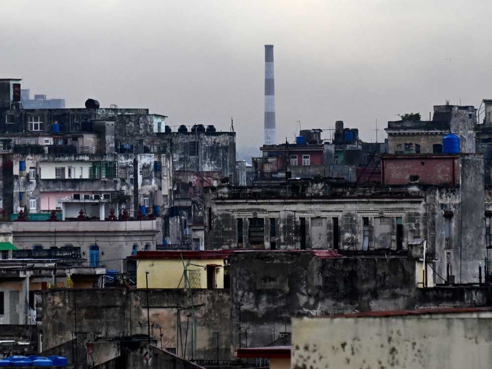 Massive power outage hits Havana and Cuba’s western region after transmission line fails