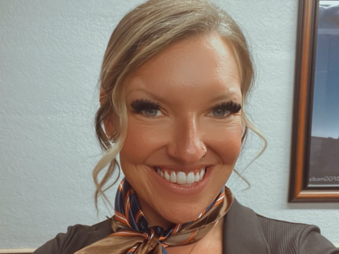  Alexandra Compton, who claims Alaska Airlines wouldn’t let her fly home for Christmas with her two cats in one carrier. (Facebook)