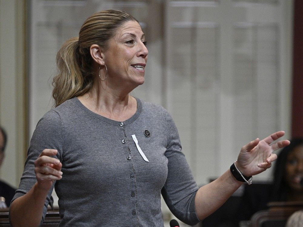 Quebec MNA calls for inquiry on 'organized crime's grip' on bars and restaurants