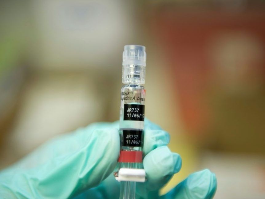 Hepatitis B vaccine for newborns faces scrutiny in U.S.