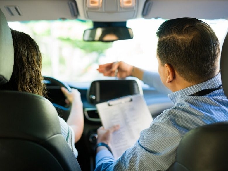TORONTO DRIVING SCHOOLS SHUT DOWN: Are YOU at Risk?