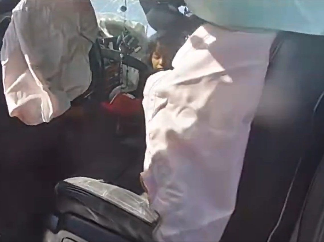 Human smuggler busted in Laredo, Texas after high-speed chase ends in crash