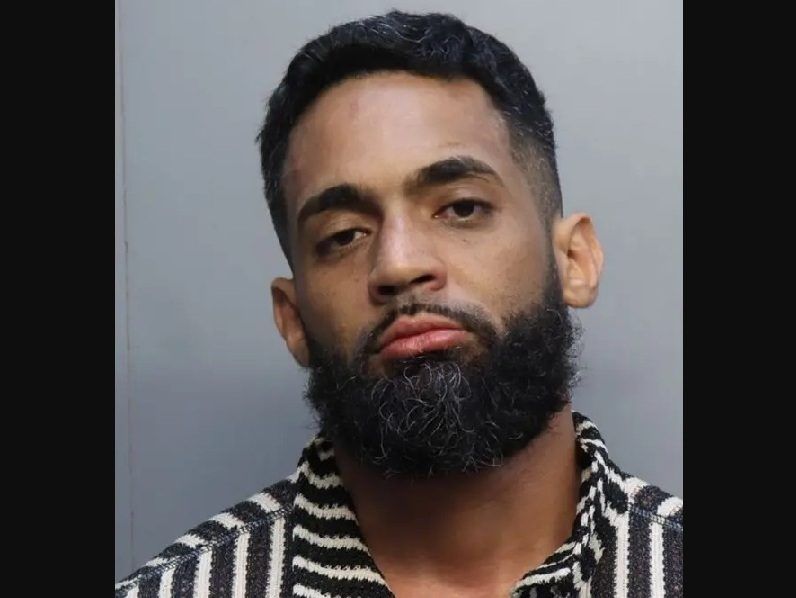 Florida man wakes up to burglar groping his penis, urinating on him: Cops