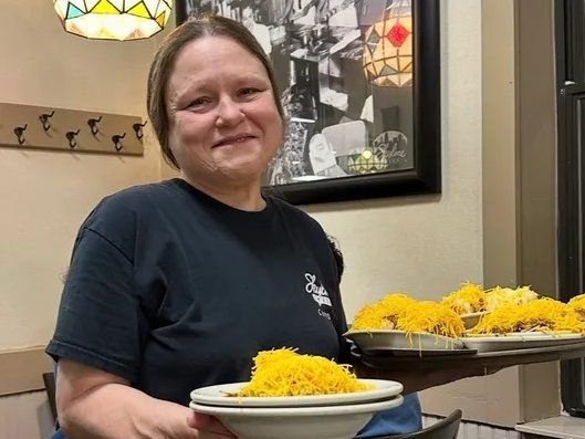 Customers raise thousands for 'beloved' server whose husband died suddenly