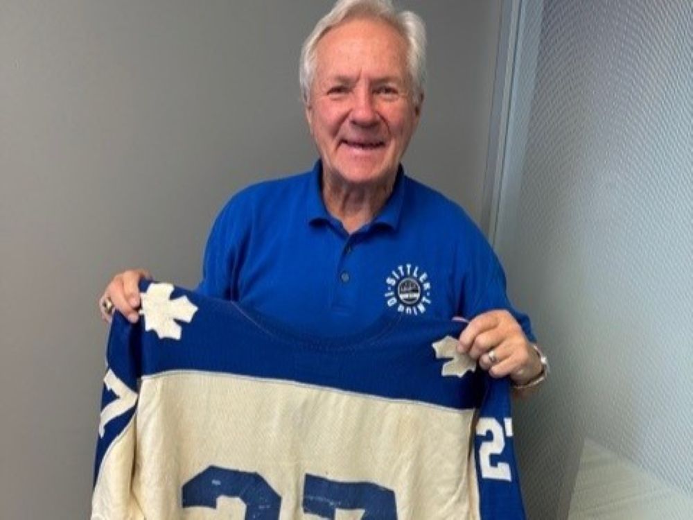 Leafs legend Darryl Sittler reunited with sweater from his historic 10‑point game - Postmedia exclusive