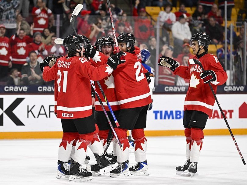 Canada buries Slovakia in first period, gets playoff nemesis Czechia in semifinal