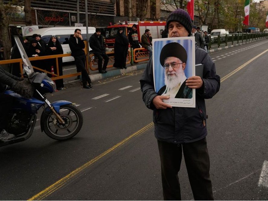 Iran’s leader calls Trump a ’criminal’ for backing protests and blames demonstrators for deaths