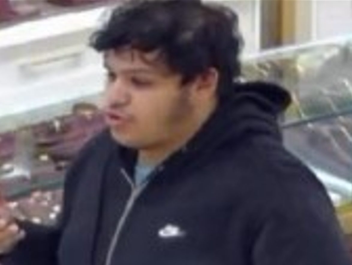 TORONTO ON HIGH ALERT: Card Fraudster Fleeing Justice!