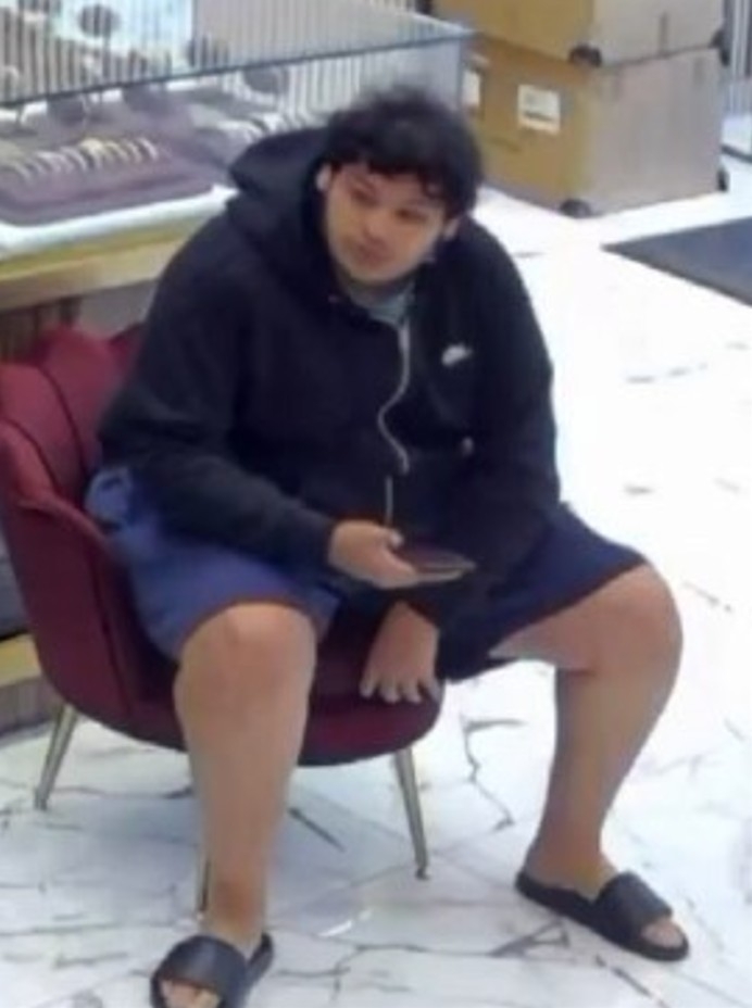  Madjid Benmaou, 20, of Montreal, is wanted for credit card fraud in Toronto and is believed to be linked to a black Dodge pickup truck with Quebec marker AKJ52Z.