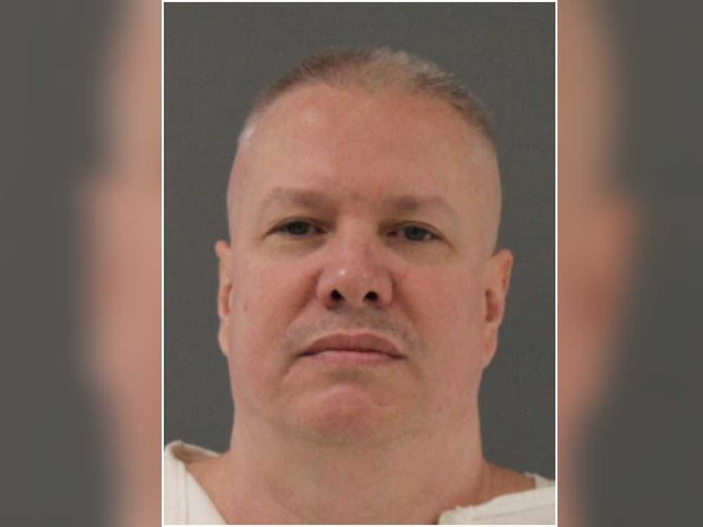 Texas inmate asks victims' families for forgiveness before being executed