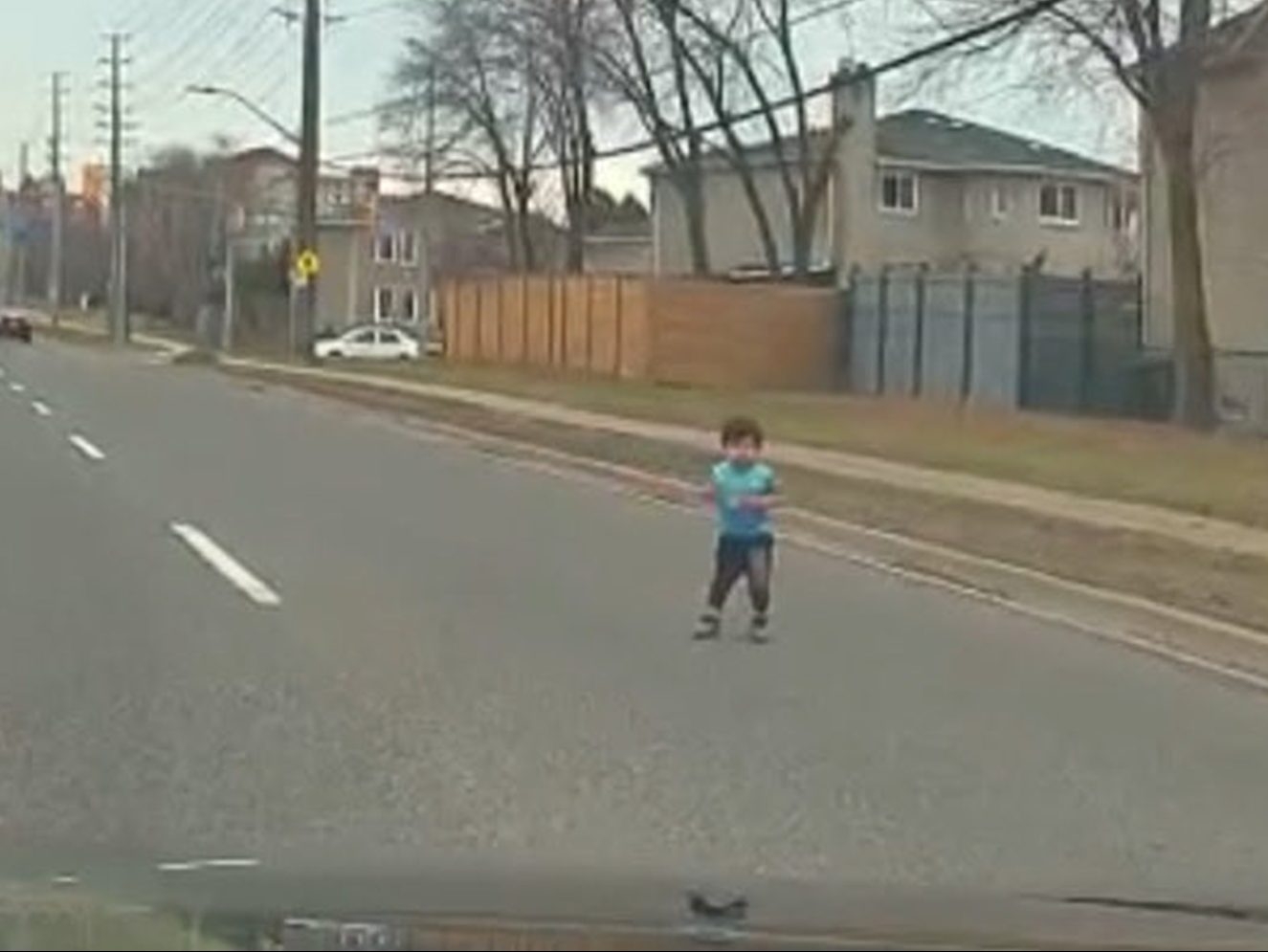 MISSISSAUGA NIGHTMARE: Child Abandoned as Thieves Terrorize Neighborhood!