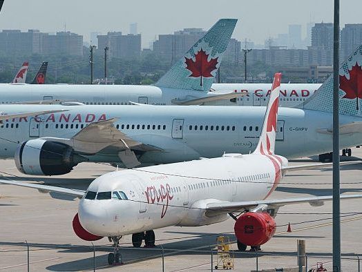 Pearson baggage handler trapped in Air Canada cargo hold as it taxied for takeoff