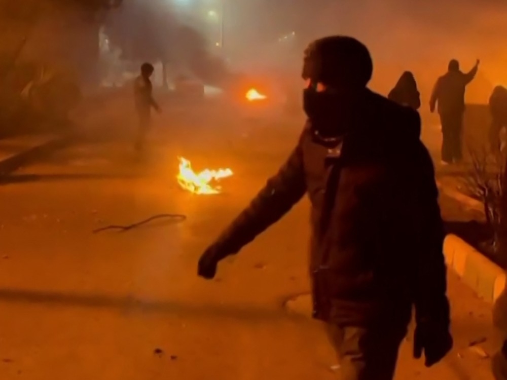 TRUMP IGNITES GLOBAL WAR: Iran Hit With Devastating New Tariffs!