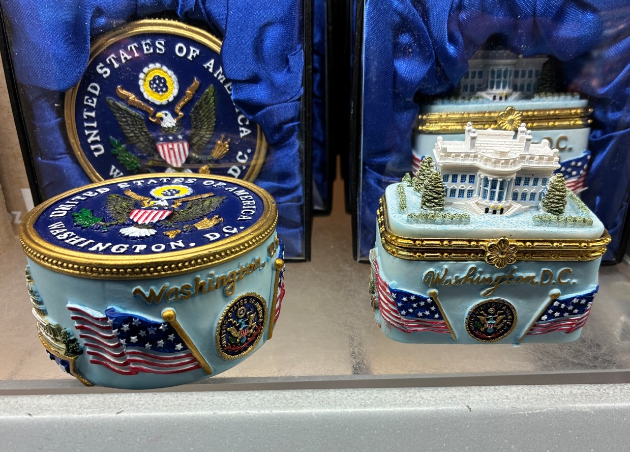  These White House and Capitol souvenirs photographed recently at Reagan International Airport – just a 10-minute drive from 1600 Pennsylvania Ave. – clearly indicate they were made in China showing U.S. President Donald Trump’s America has its own trade arrangements with the communist country as well.
