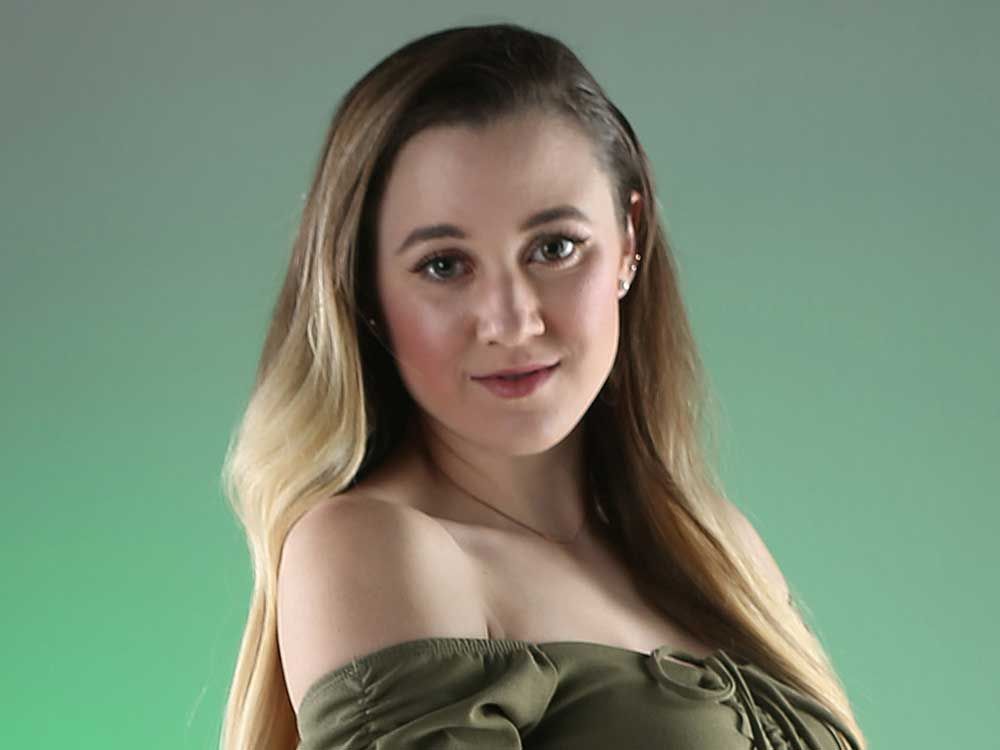 SUNshine Girl Danielle