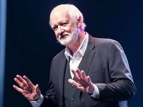 Colin Mochrie undergoes emergency surgery after ‘medical situation’ during tour