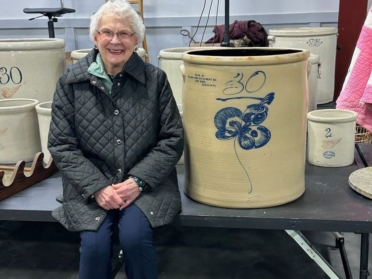 $20 to $32,000?! Grandma's Old Pot SHOCKS the World!