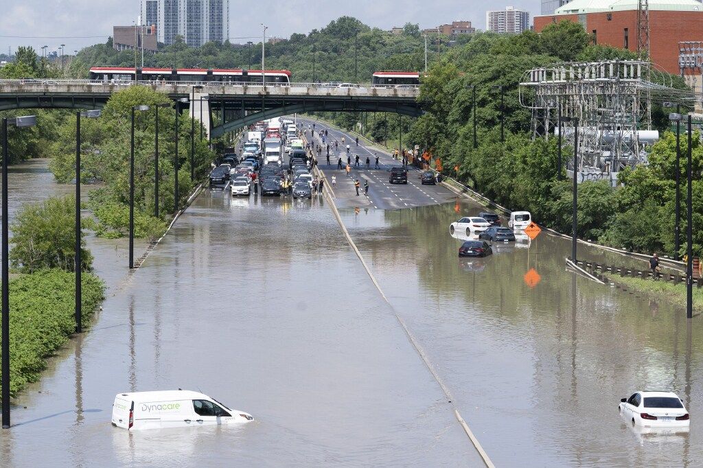 Don Valley Pky. flooding