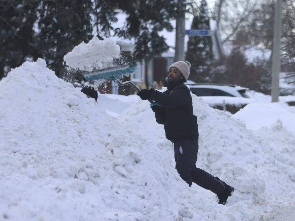 According to Environment Canada, heavy snow is expected for much of Sunday before it moves out later tonight. Read more.