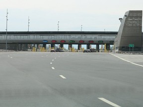 Thousand Islands Bridge to the United States.
