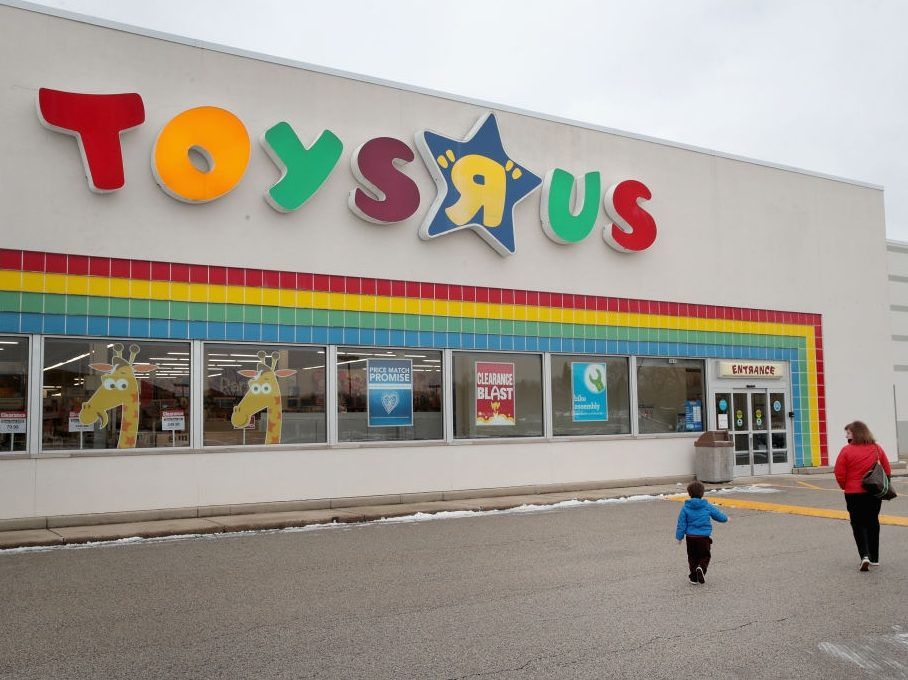 Toys ‘R’ Us Canada to stop accepting gift cards after Monday