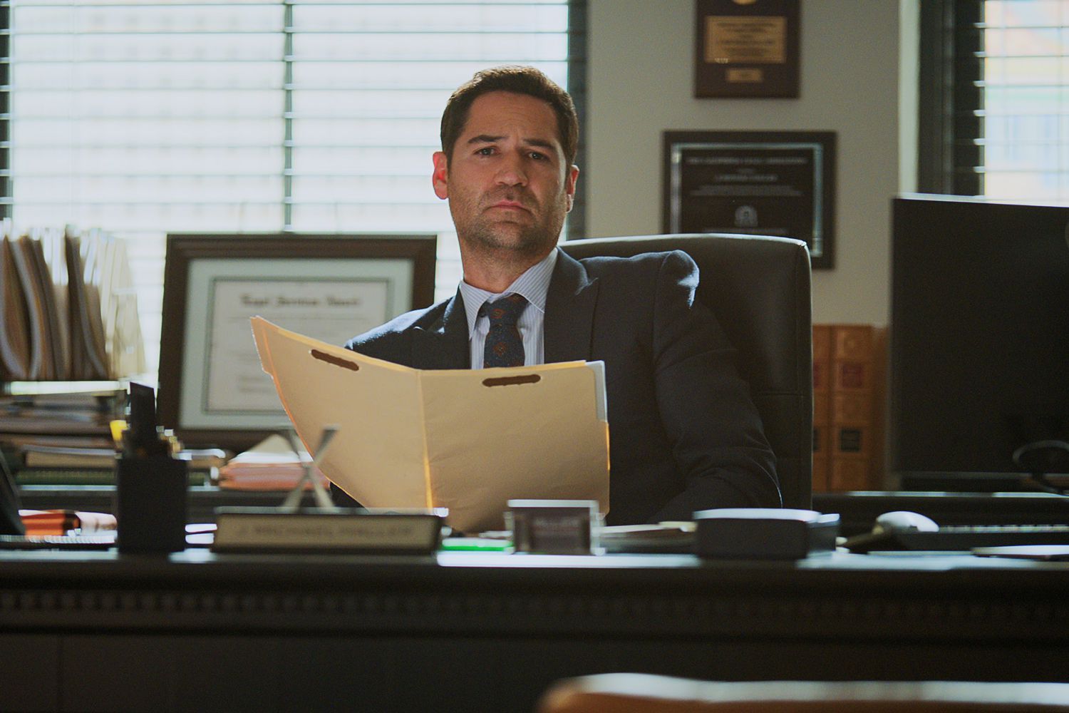 Must-see TV: Season 4 of 'The Lincoln Lawyer' tops this week's watch list