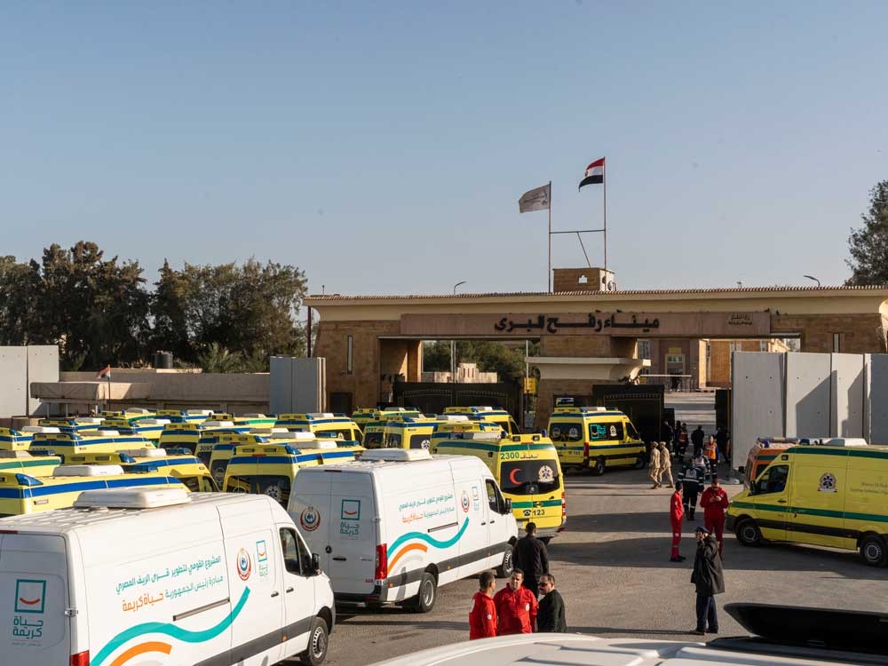 RAFAH BORDER REOPENS: DESPERATE ESCAPE BEGINS NOW!