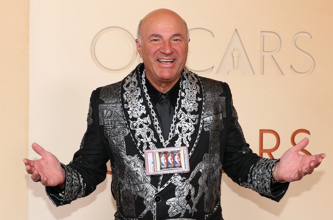 Kevin O'Leary wears a diamond-encrusted necklace featuring a rare dual "Logoman" basketball trading card with game-worn jersey patches and autographs from Michael Jordan and Kobe Bryant as he attends the 98th Annual Academy Awards at the Dolby Theatre in Hollywood on March 15, 2026.