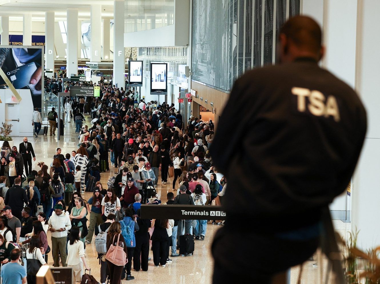 Enhanced role for immigration officers at U.S. airports amid government shutdown