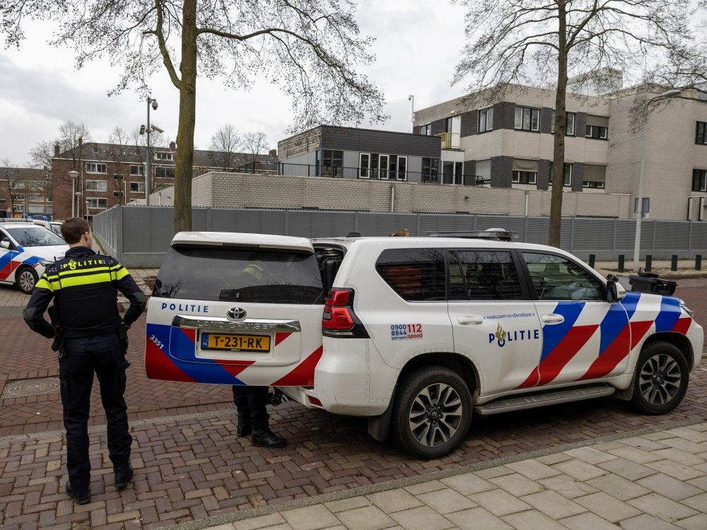 Dutch authorities seek 2 suspects in explosion outside Amsterdam Jewish school