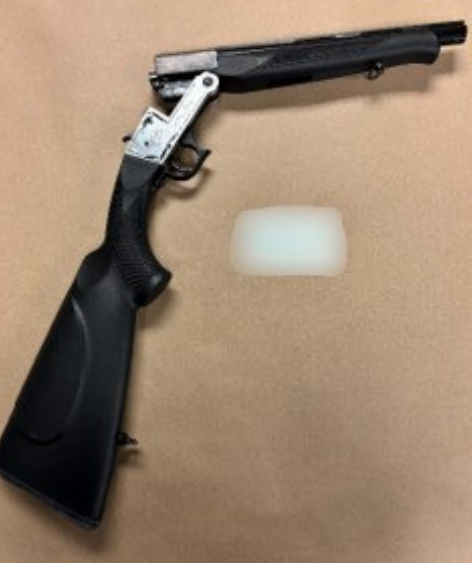  A sawed off shotgun seized during a search warrant at a Toronto home (TPS)