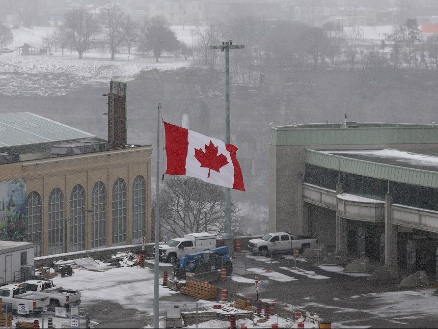 Fewer Americans coming to live in Canada, data shows