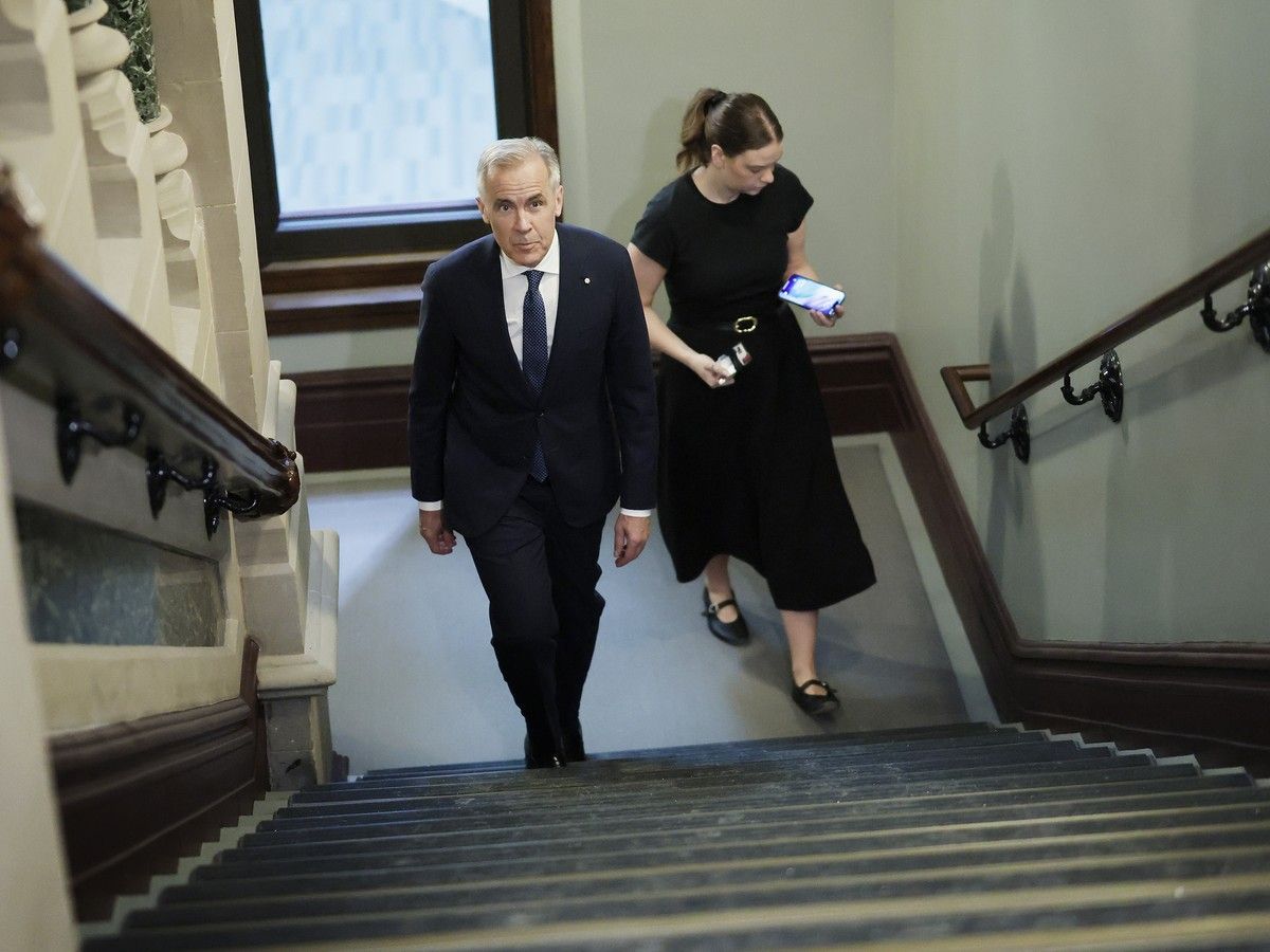 Mark Carney’s approval rating as PM slips despite Liberal lead in polls