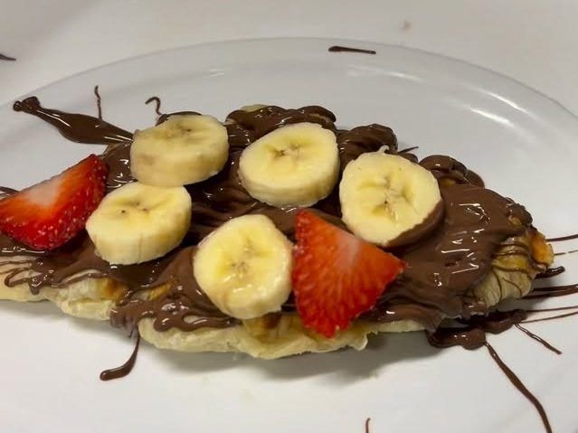 Toronto dessert shop remains closed over numerous violations