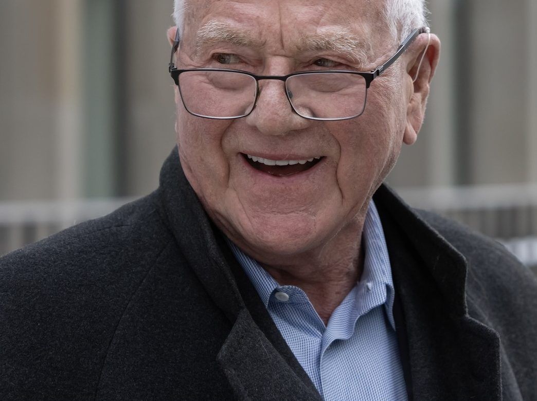 Frank Stronach's sex assault conviction no longer stands after surprise mistrial declared