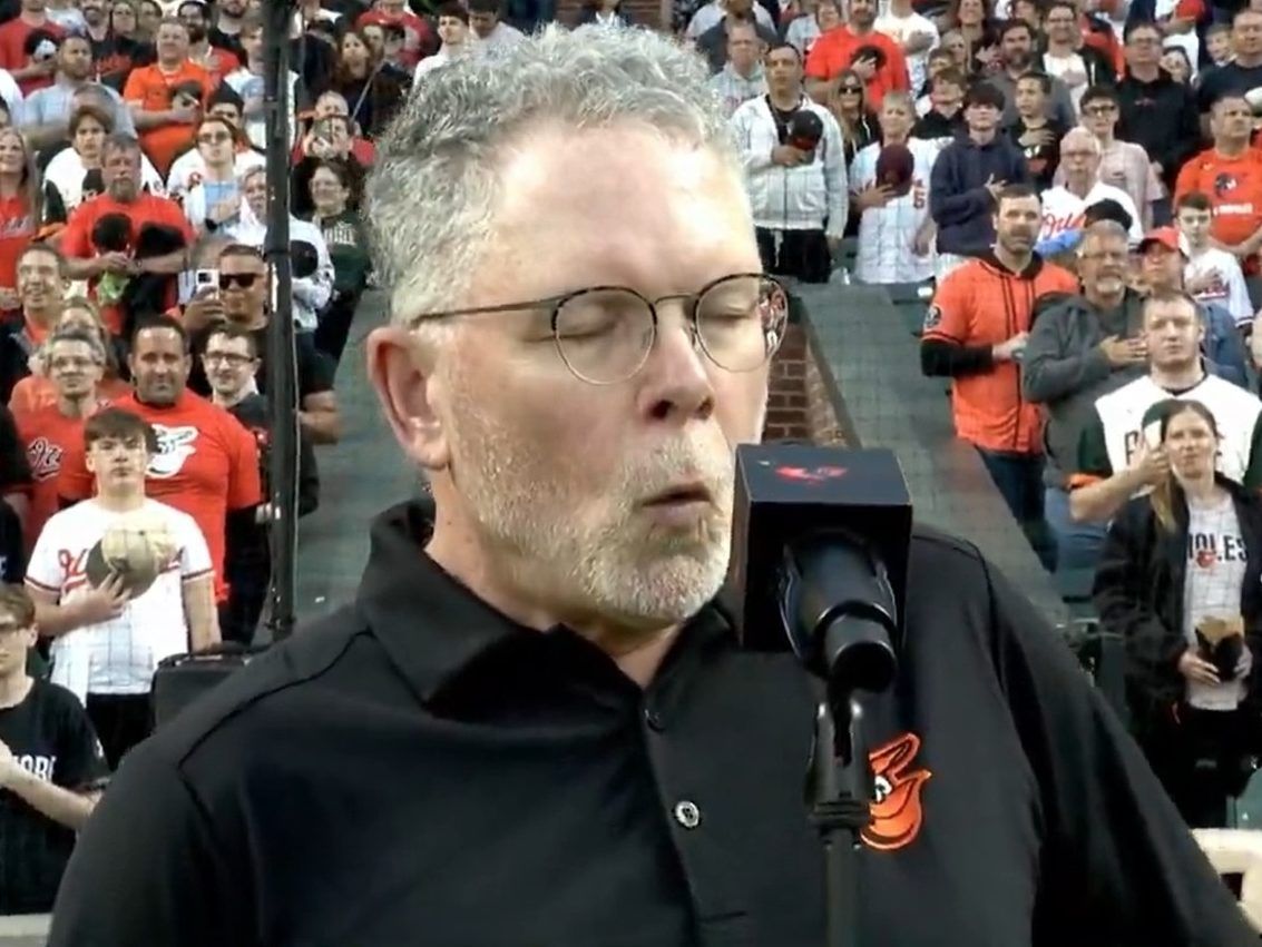 Whistling champion's national anthem gets mixed reviews from MLB fans: 'WHAT IS THIS?'