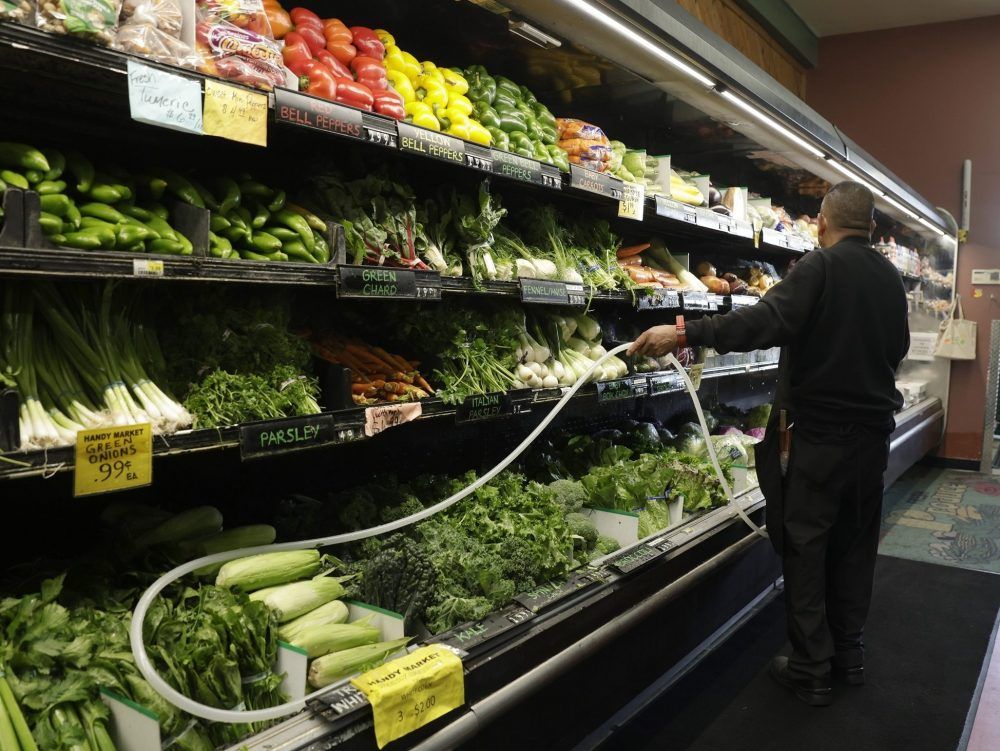 GIGUERE: Governments should not be opening grocery stores