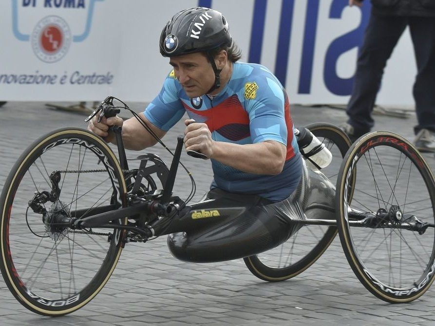 Ex-F1 driver turned Paralympic champion Alex Zanardi dies