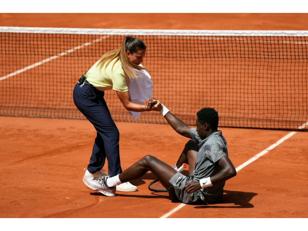 French Open to fine Vallejo for criticizing female umpire