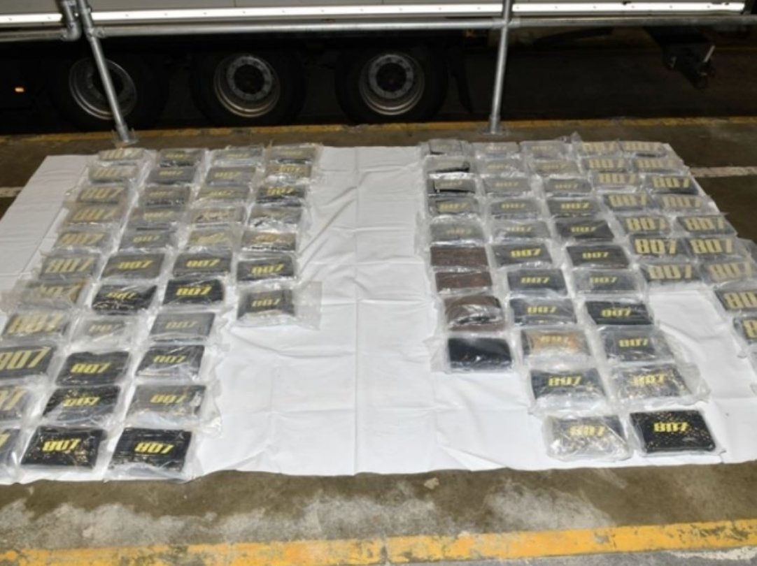 UMVA Uncovers: KARDASHIAN SHOCKWAVE - Cocaine Hidden in SKIMS Underwear Stuns Fans Worldwide!