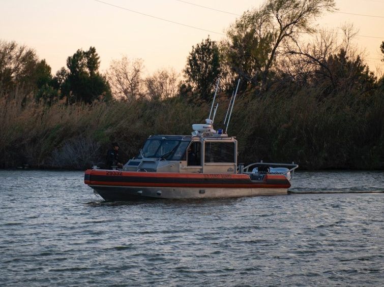 Teen boy hospitalized after attack while hauling shark onto boat in Texas