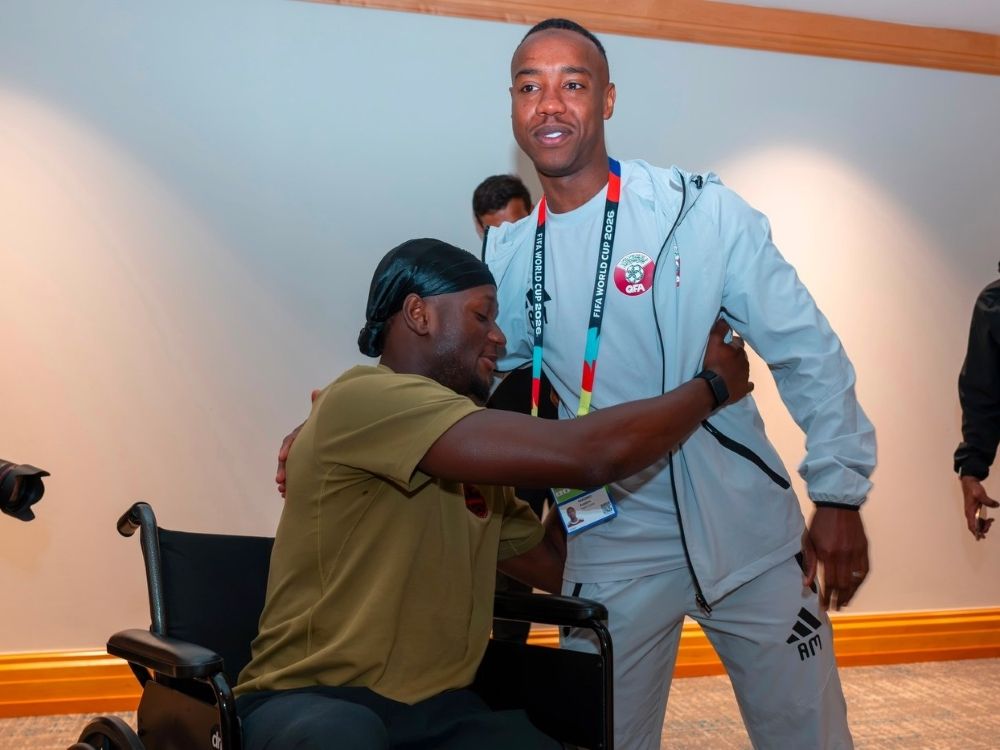 Canada’s Ismael Kone gets visit from Qatari who broke his leg at FIFA World Cup