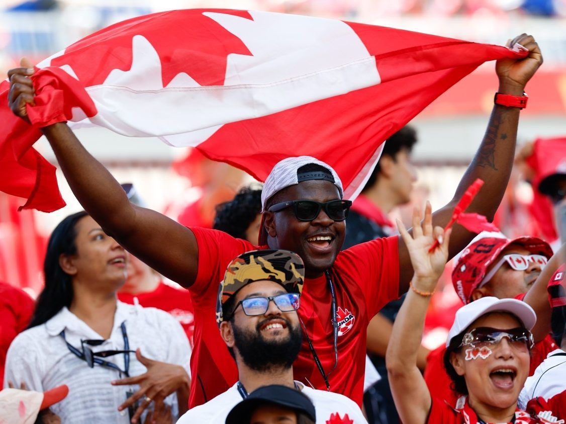 WARMINGTON: Cops honoured, Germans busted, wallet returned, protest stunt, ticket save