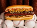 ה-Bo Dog, במחיר עצום של $126, מוצע על ידי המסעדה האהובה של Bo Bichette בטורונטו, Animl, בזמן שהוא בעיר משחק ב-New York Mets 29 ביוני עד 1 ביולי