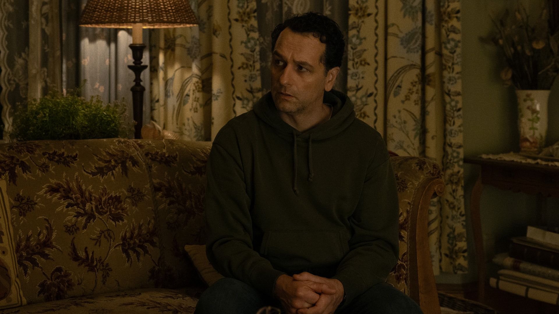 Why horror-comedy hit ‘Widow’s Bay’ is the TV show of the moment