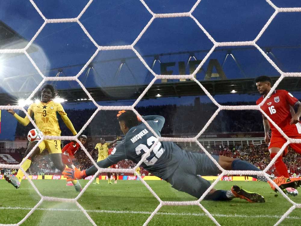 Ghana coach rips ridiculous World Cup water breaks. As Toronto fans show, he’s not alone